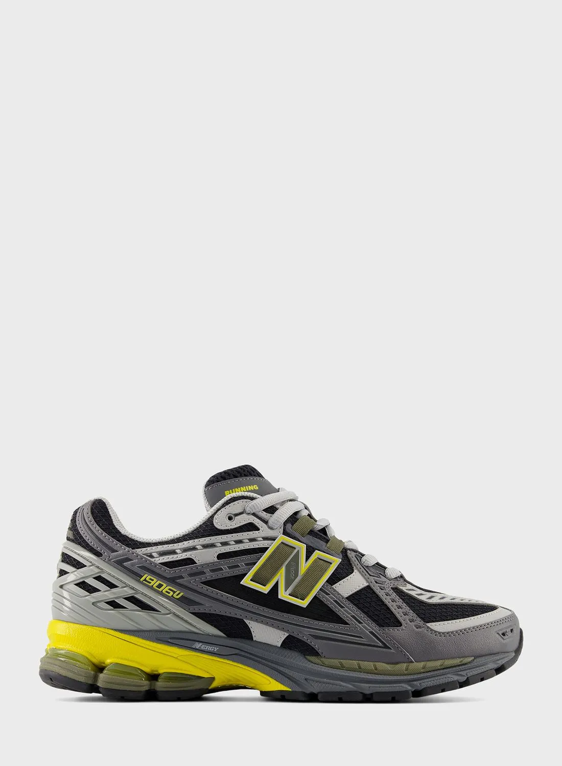 New Balance 1906 Sneakers