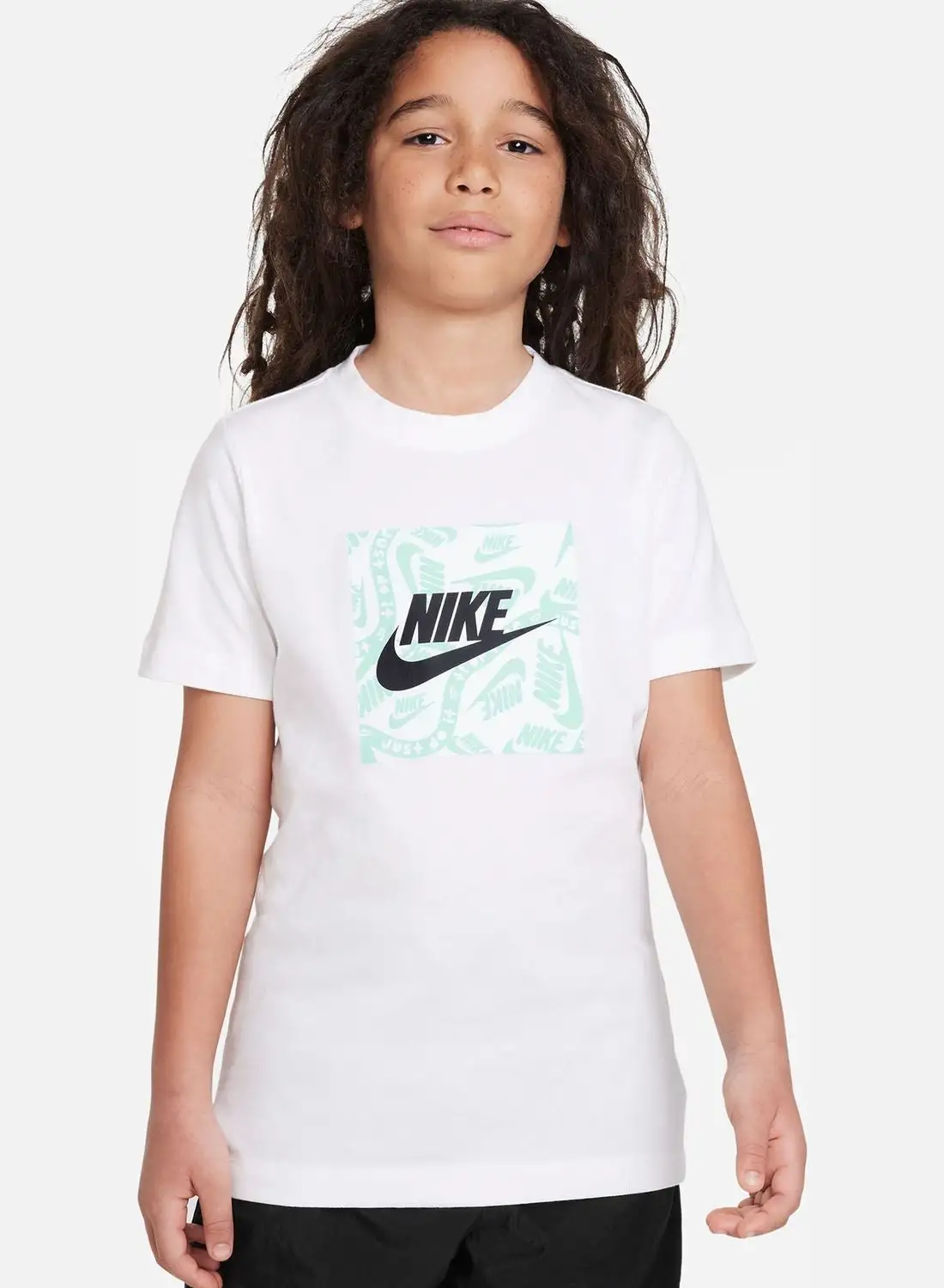 Nike Kids Club Seasonal Graphics T-Shirt