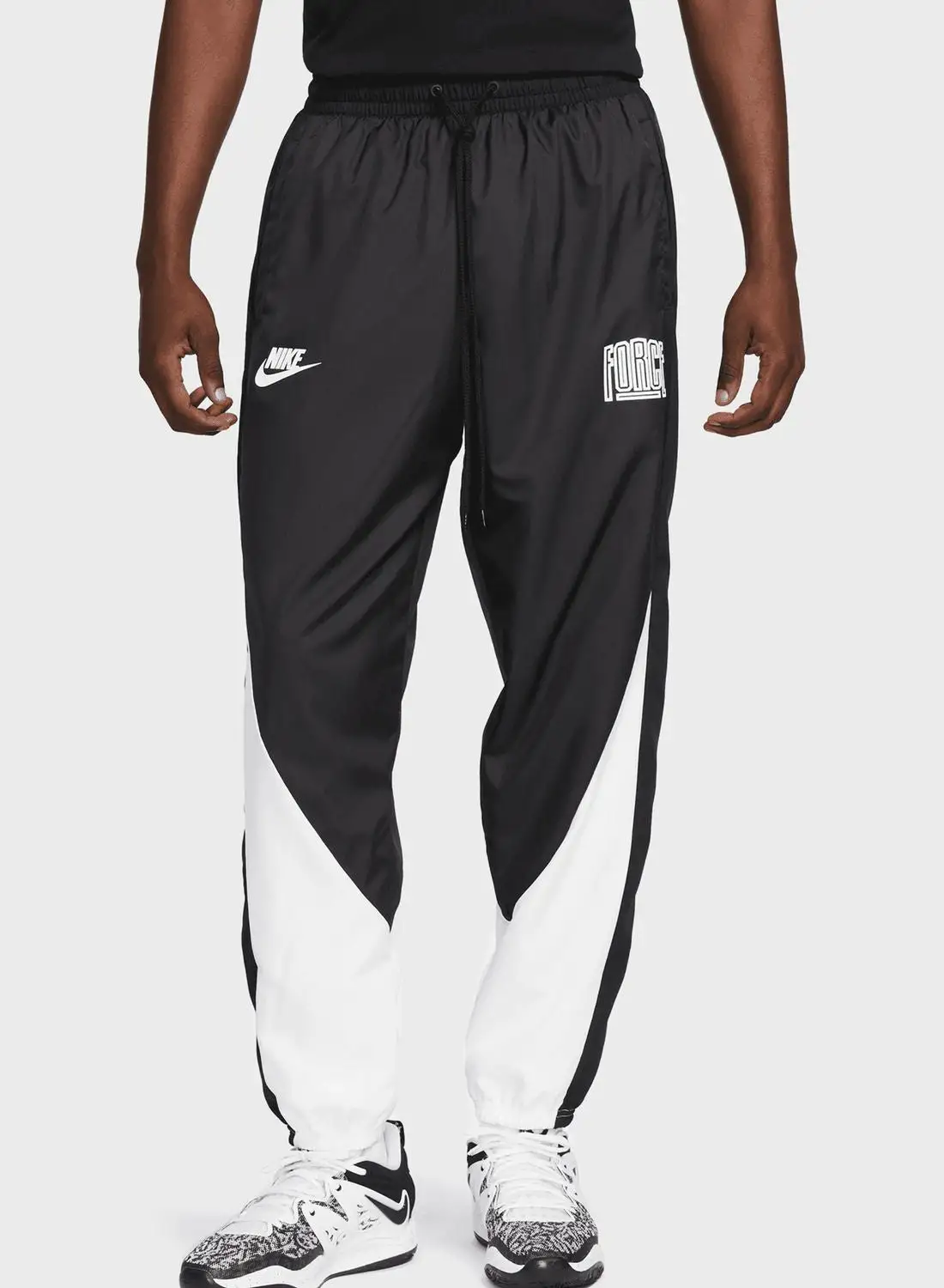 Nike Starts Woven Pants