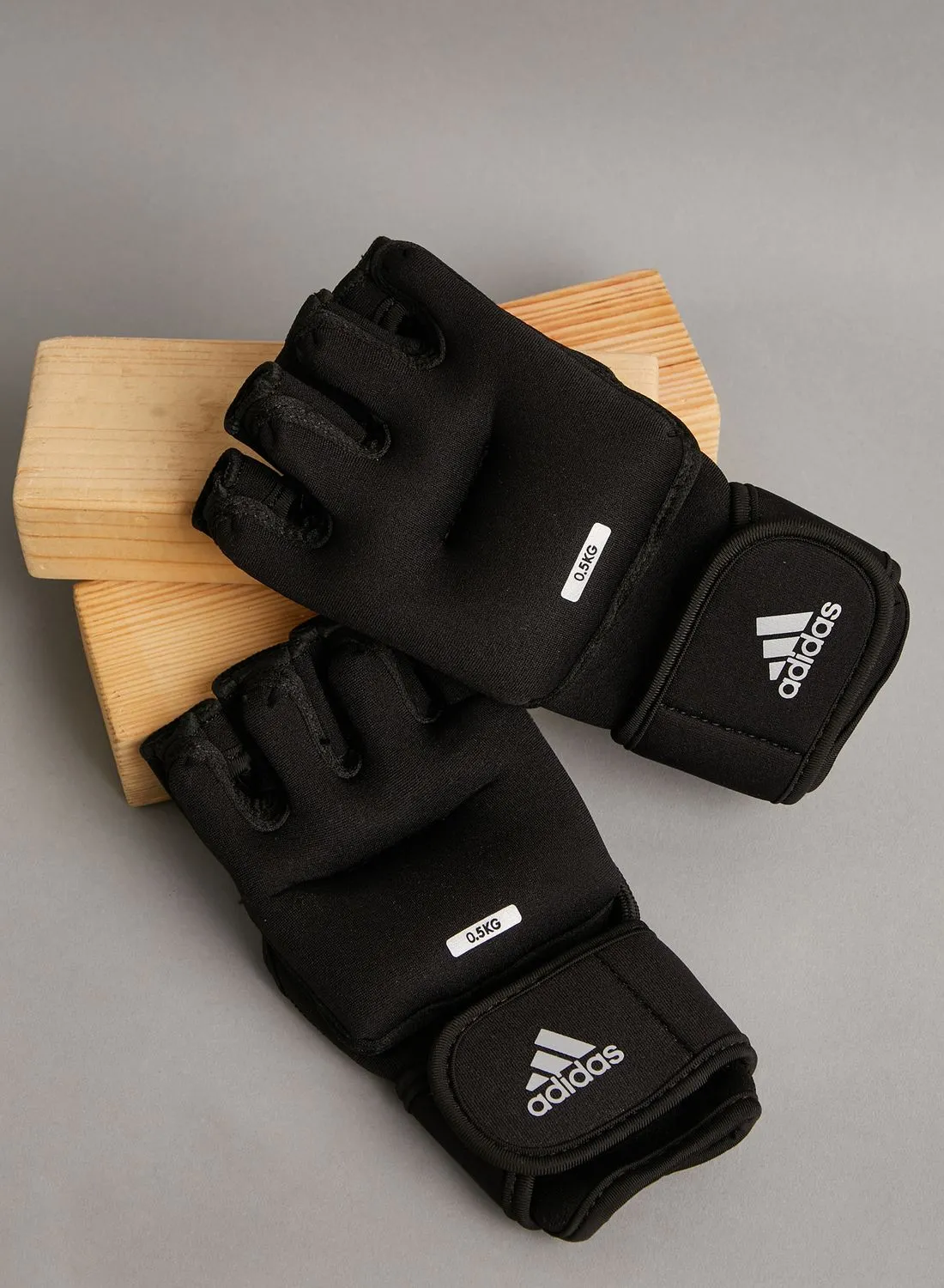 Adidas Weighted Gloves - 0.5Kg