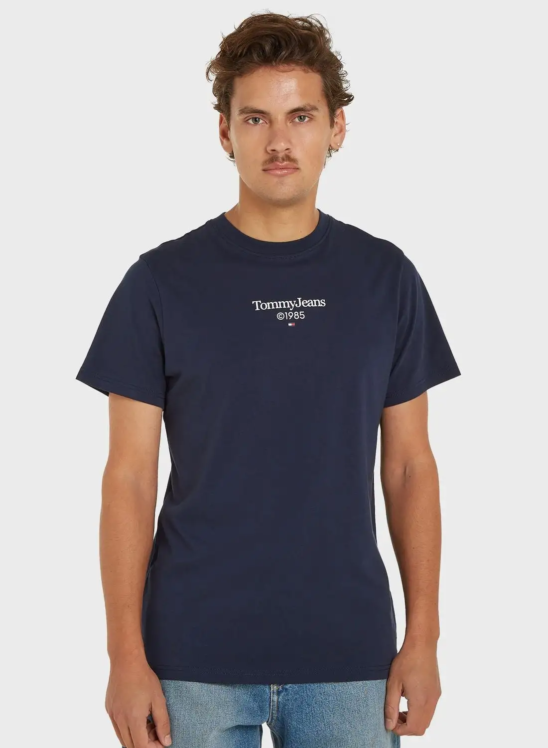 TOMMY JEANS Logo Crew Neck T-Shirt