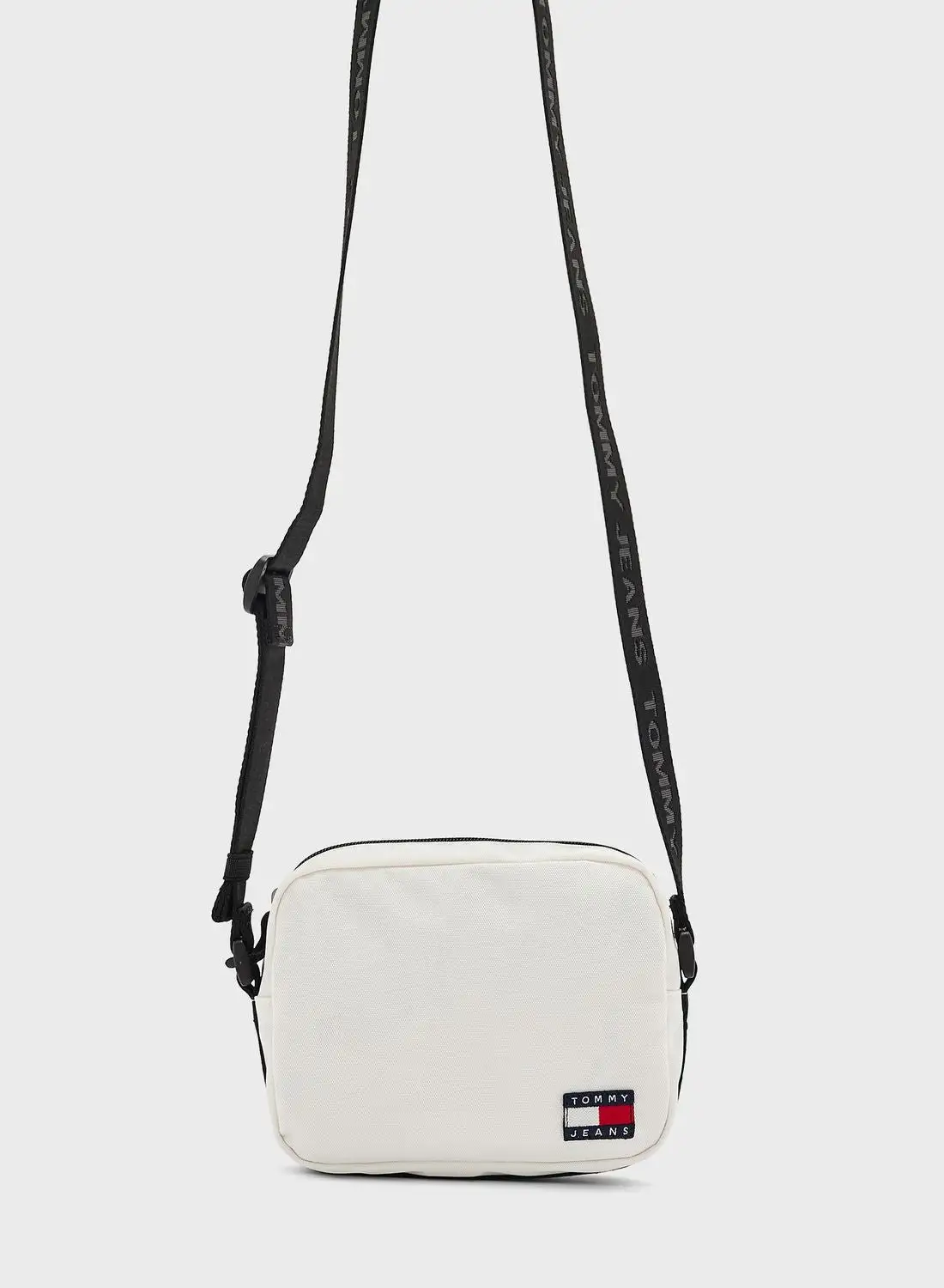 TOMMY JEANS Essential Daily Crossbody Bag