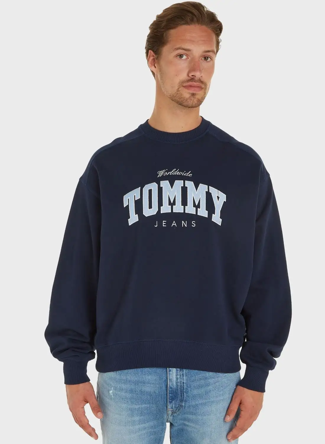 TOMMY JEANS Logo Crew Neck Sweatshirt