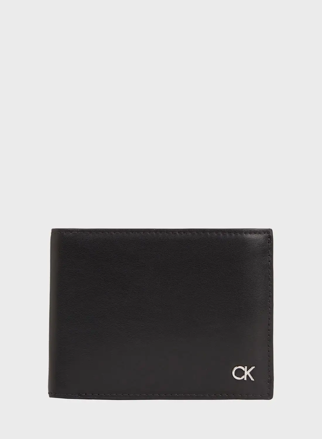 محفظة ثلاثية الطي بشعار كالفن كلاين
