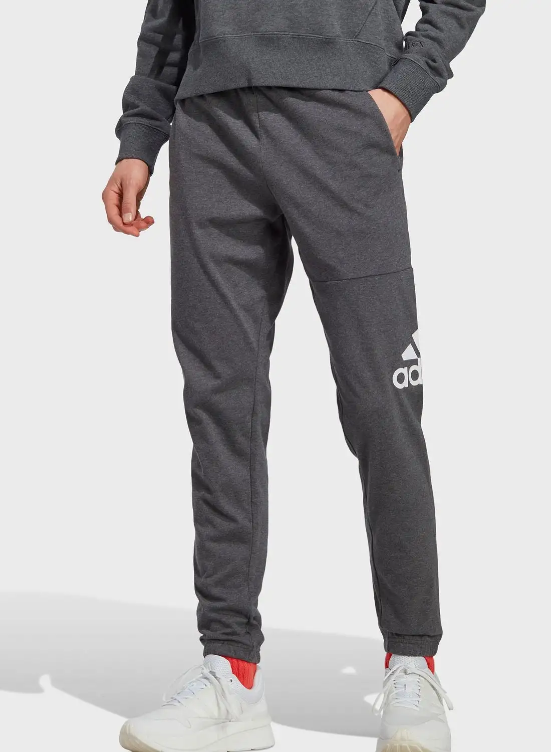 Adidas Essential Logo Tapered Sweatpants