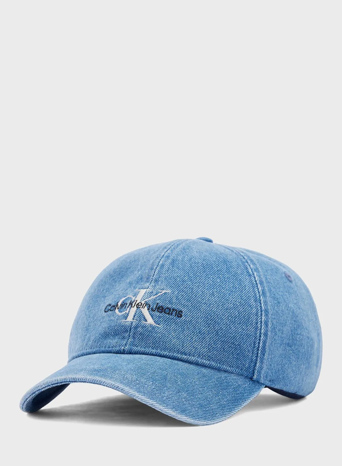 قبعة قمة منحنية بشعار كالفن كلاين جينز