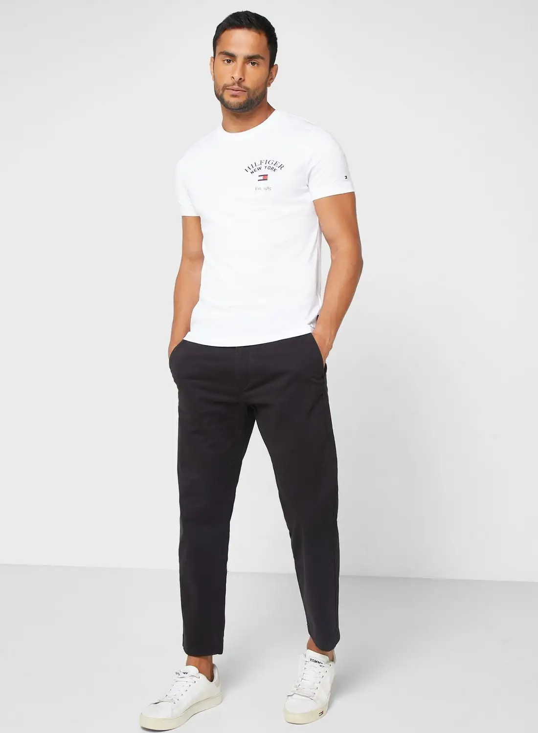 TOMMY JEANS Essential Straight Fit Cargo Pants