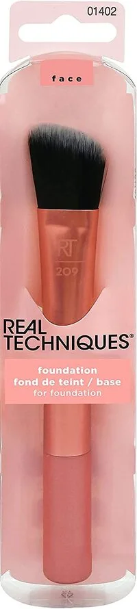 Real Techniques Cruelty Free Foundation Brush, Uniquely Shaped & Color Coded, With Synthetic Custom Cut Bristles For An Even & Streak Free Makeup Application