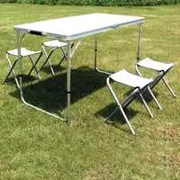 Campmate folding table with 4 chair