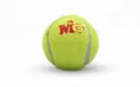 كرة تنس إم جي كريكيت مع مرطبان أصفر
