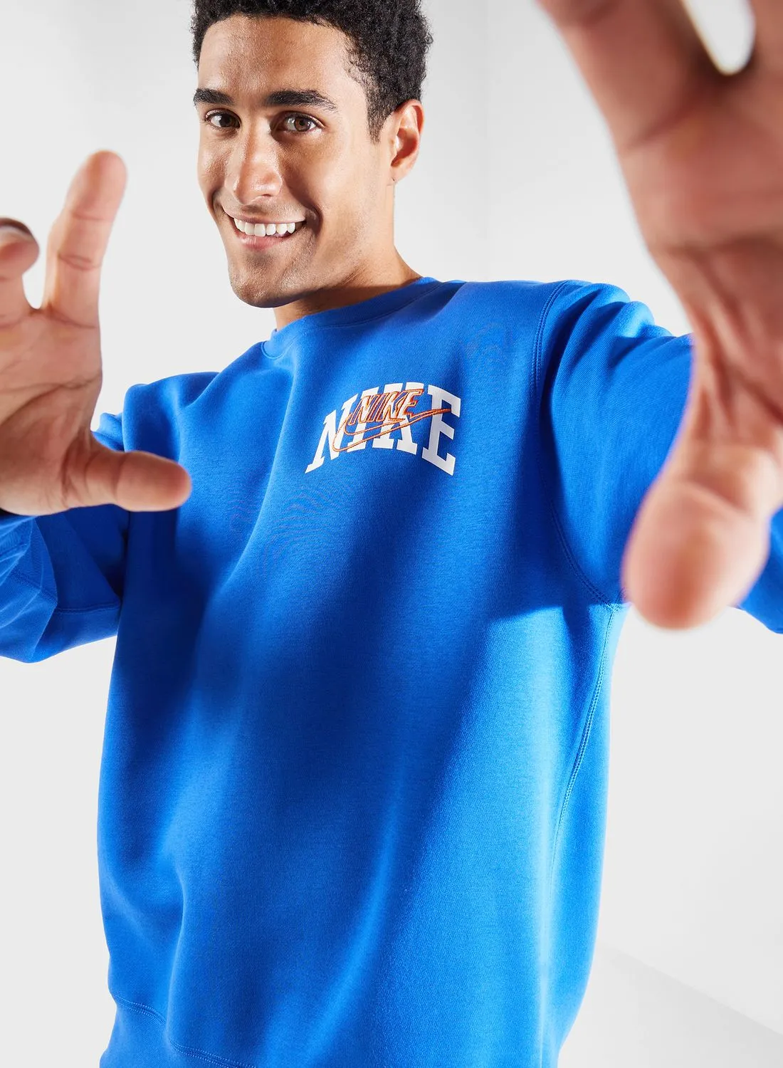 Nike Club Arch Graphic Sweatshirt