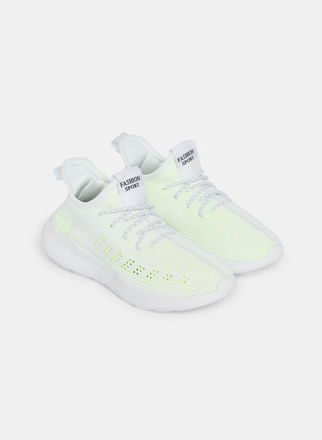 حذاء رياضي نسائي من Athletiq Flyknit أبيض / أخضر