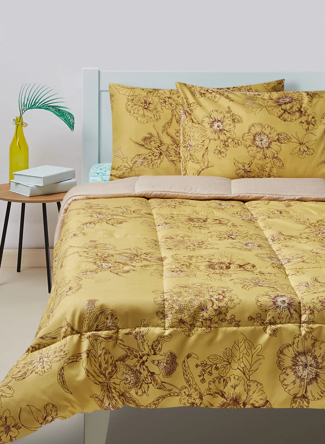 Amal Comforter Set King Size All Season Everyday Use Bedding Set Extra Soft Microfiber 3 Pieces 1 Comforter 2 Pillow Covers  Gold