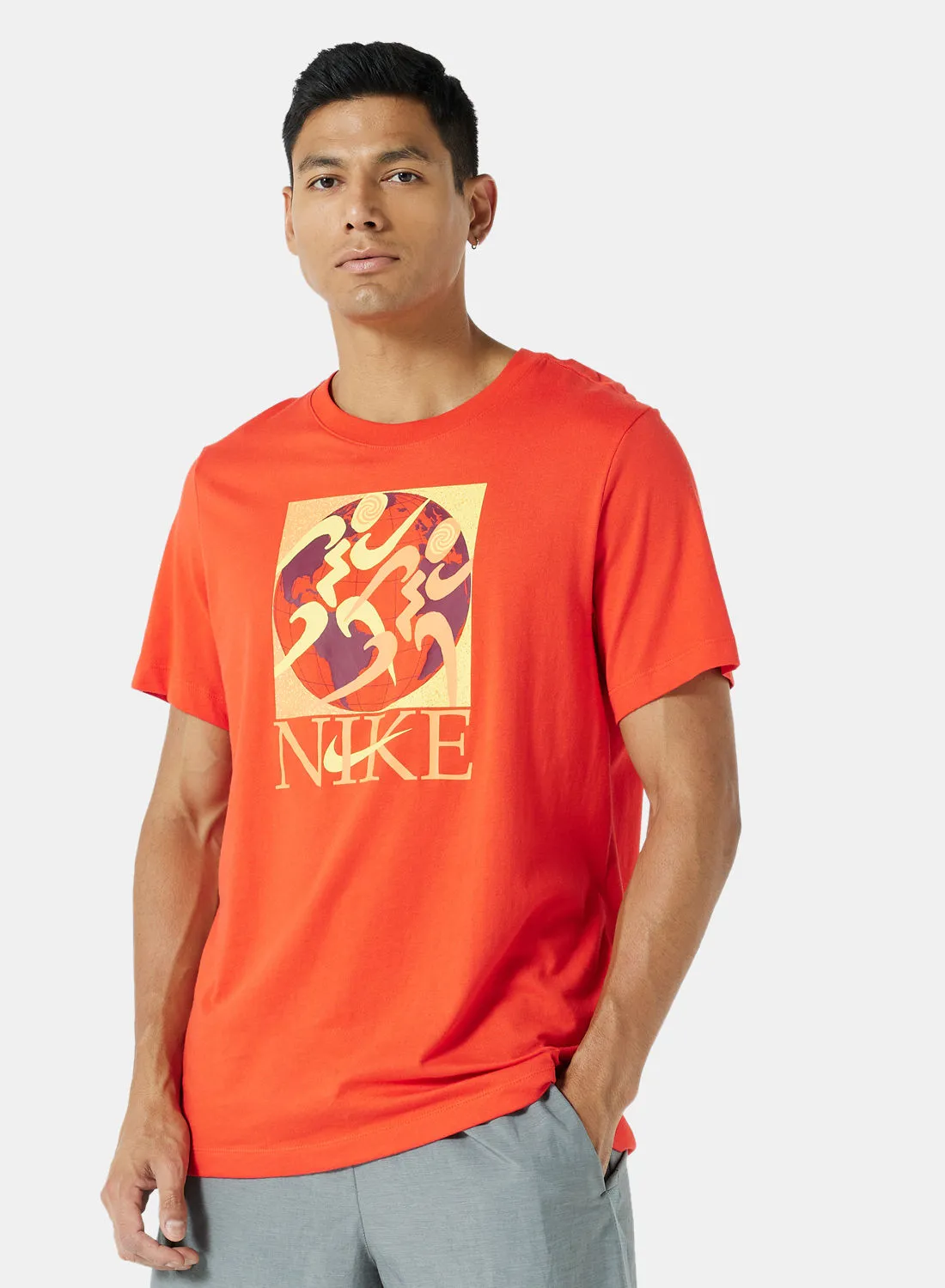 Nike Dri-FIT Graphic Training T-Shirt