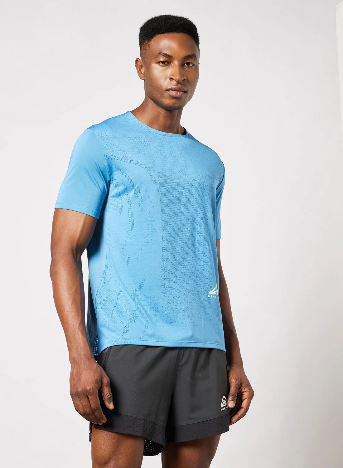 Nike Dri-FIT Trail Rise 365 Running T-Shirt