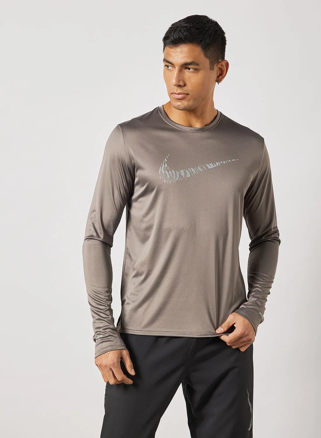 Nike Dri-FIT UV Run Division Miller T-Shirt