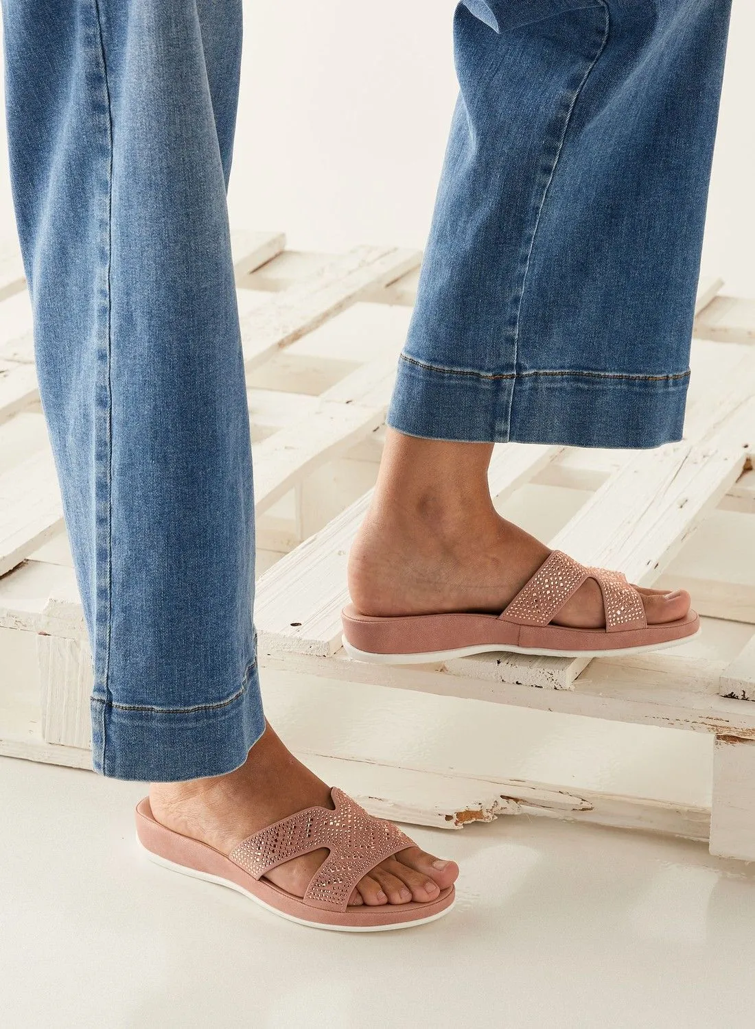 Le Confort Embellished Slip-On Sandals Blush
